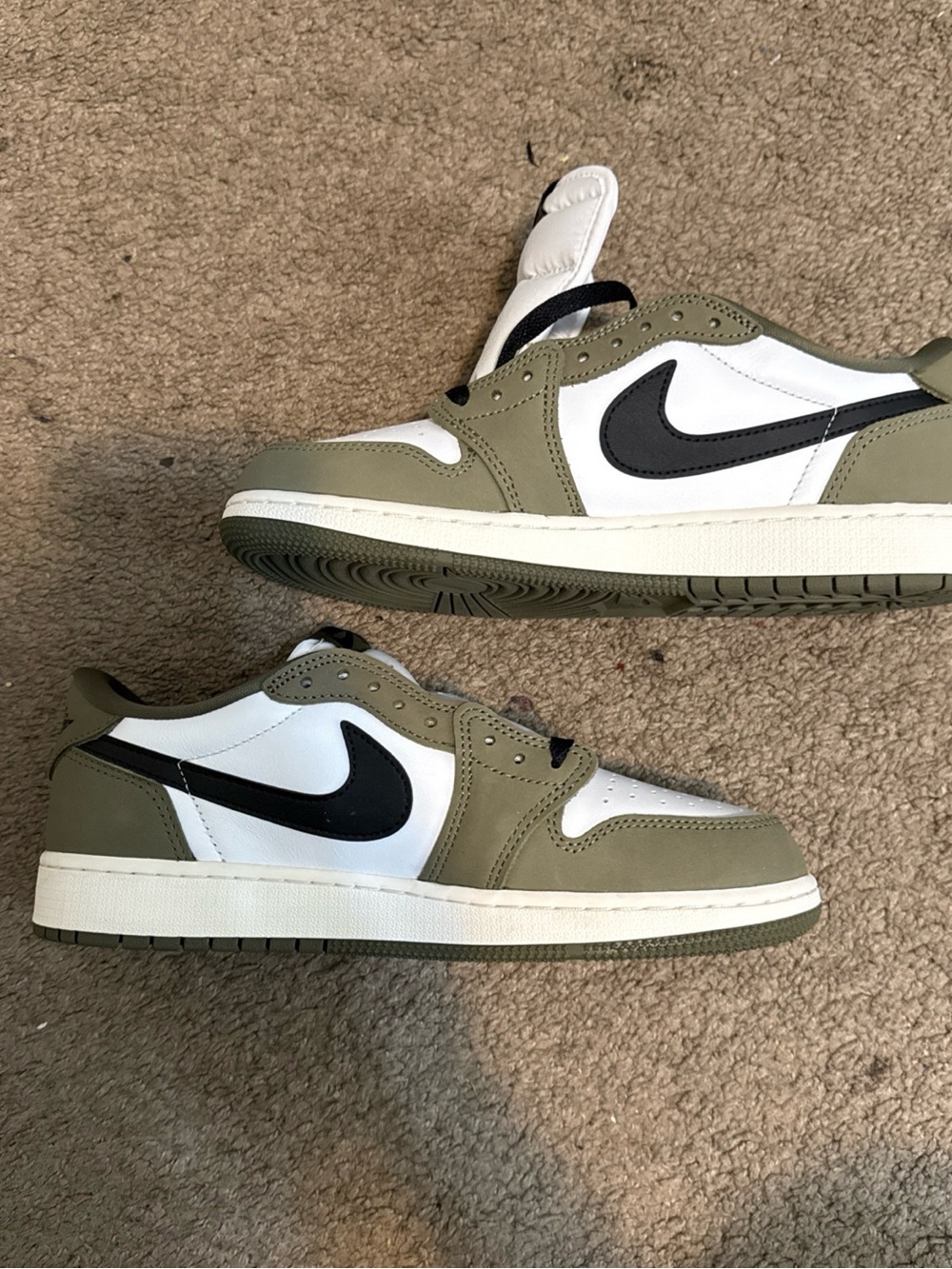 Nike Kids Low-Top Sneakers in Olive and White with Black Swoosh